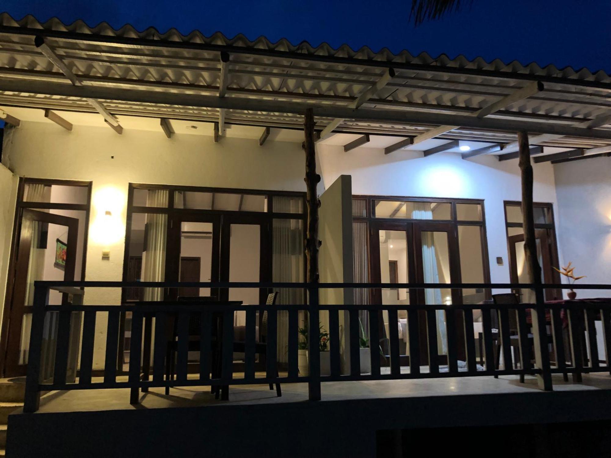 Appartamento Mandy House Habaraduwa Central Esterno foto